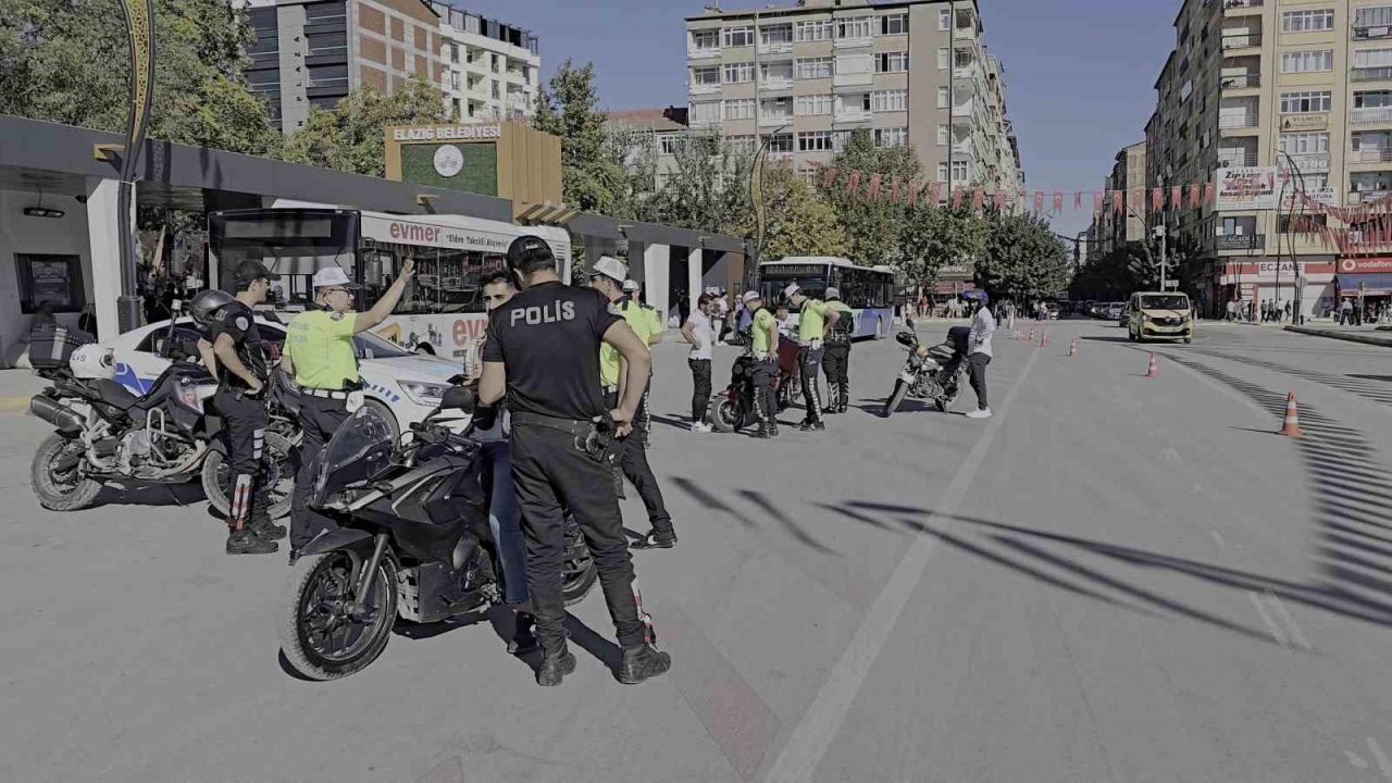 Elazığ’da motosikletlilere sıkı denetim