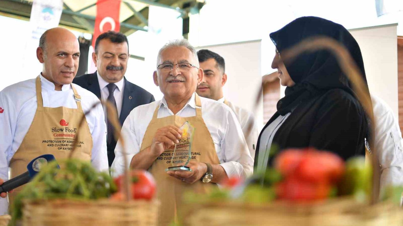 Başkan Büyükkılıç: "1 ton sucuk döner ile bir ilke imza atıyoruz"