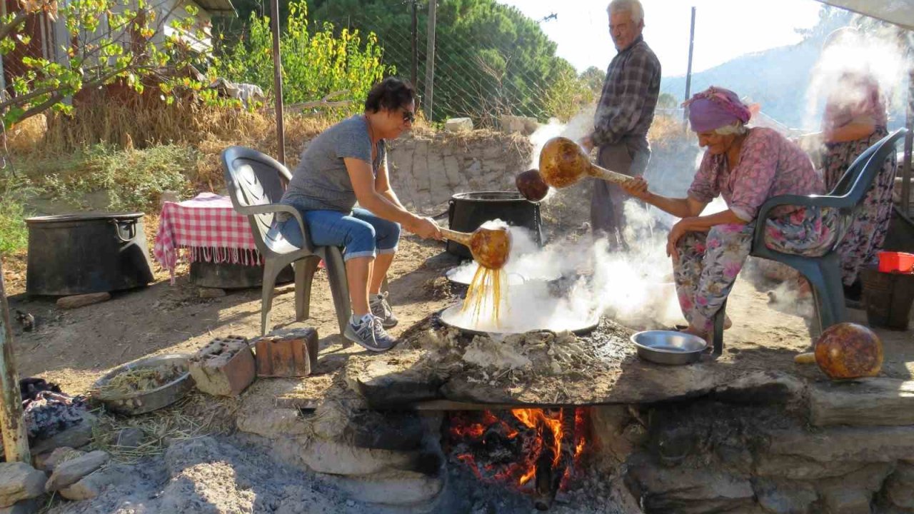 Aydın’da pekmez ocakları tütmeye başladı