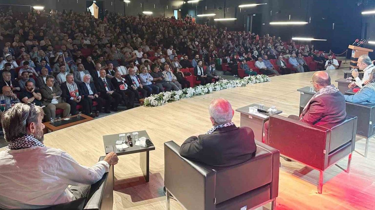 Yazar Yusuf Kaplan: "Gazze’de soykırım varsa bunun nedeni orada olmadığımız içindir"