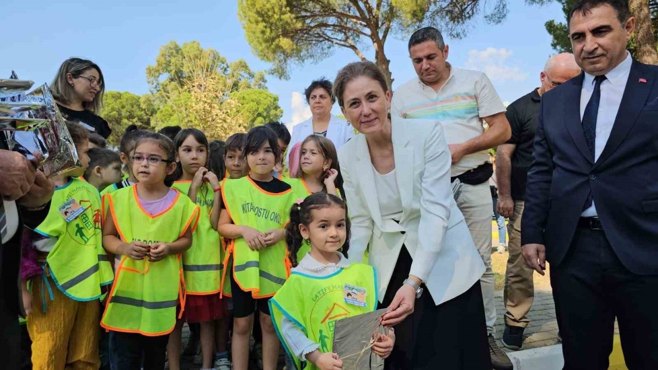 Ana sınıfı öğrencilerinin ilk trafik dersini Kaymakam Kan verdi