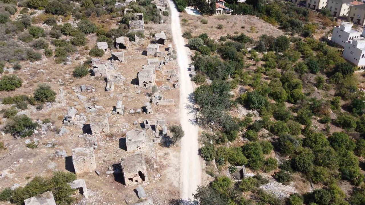 Kilikya bölgesinin en büyük Nekropolü temizlendi, adım adım turizme hazırlanıyor