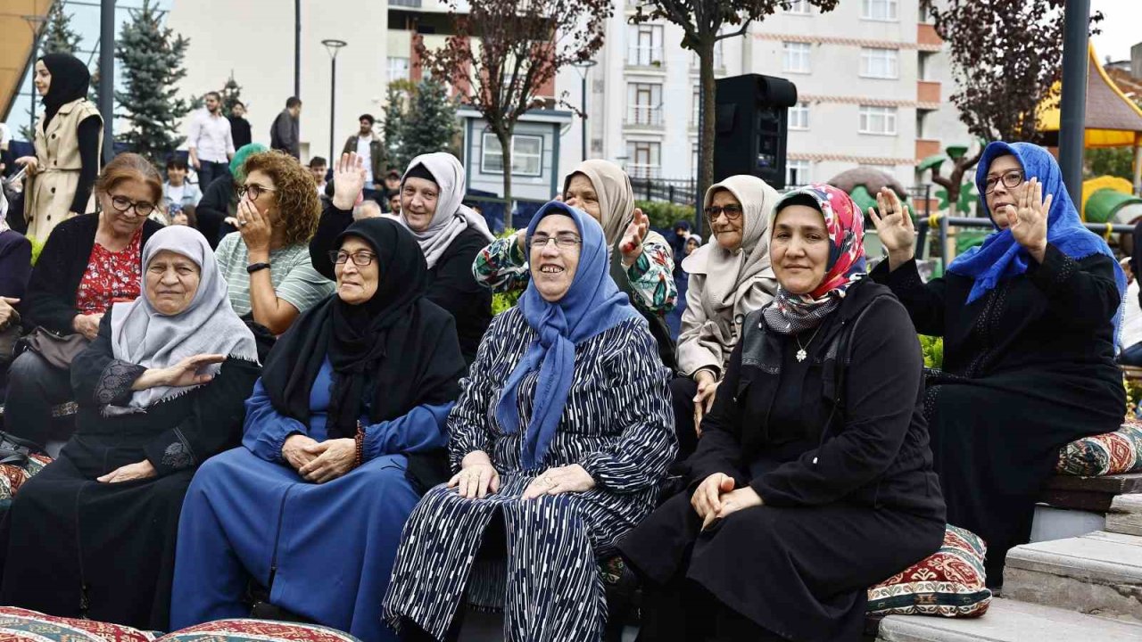 Bağcılar’da düzenlenen 1. Yaşlılık Şurası’nda iki nesil bir araya geldi