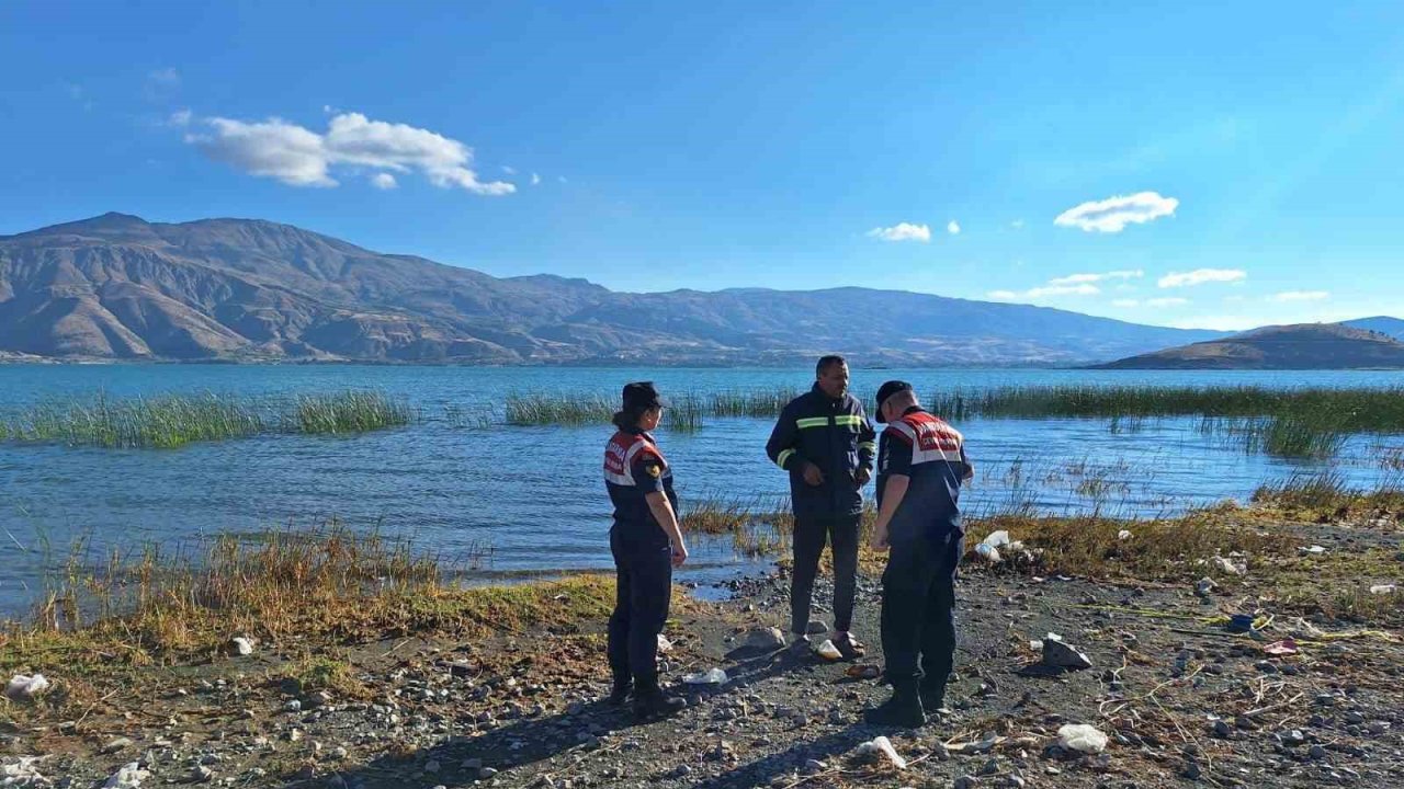 Elazığ’da jandarma ekipleri vatandaşları çevre kirliliği konusunda bilgilendirdi