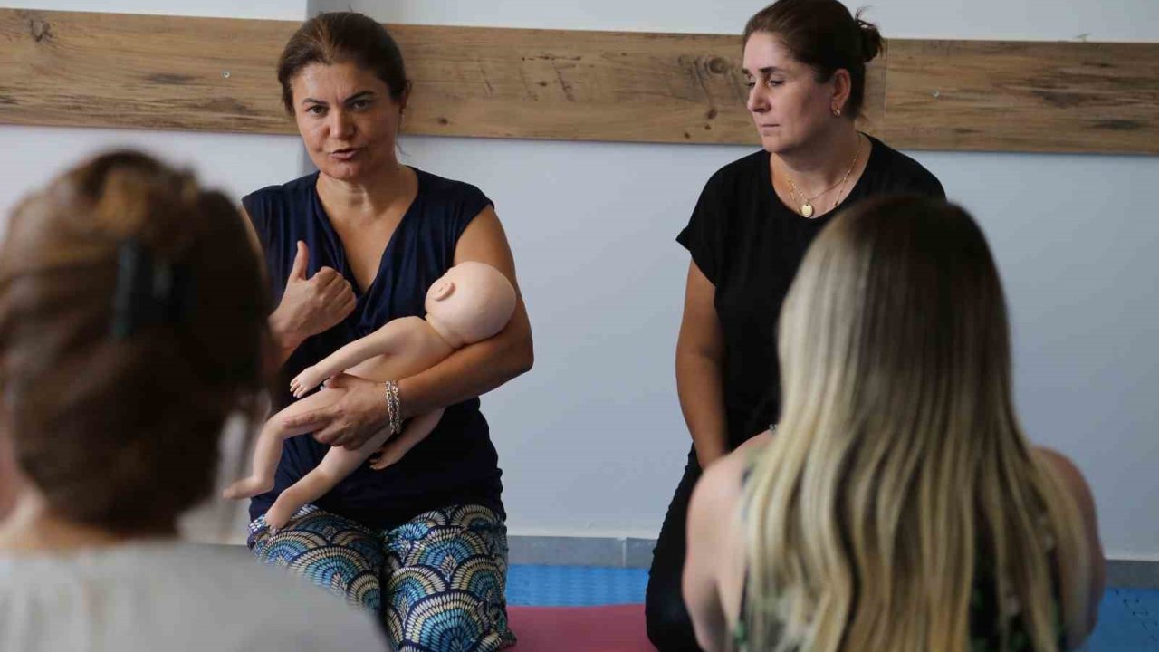 Anne adaylarına eğitim vermek için ’Gebe sınıfı’ açıldı