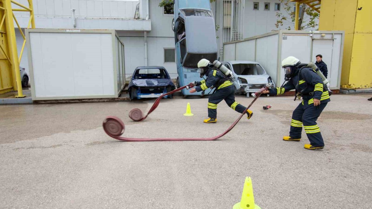 Büyükşehir’den fabrika itfaiyecilerine özel eğitim