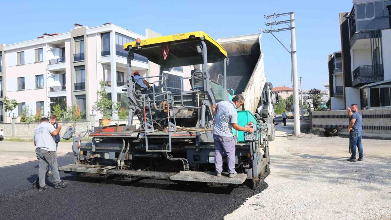 Serdivan’da Arabacıalanı’na sıcak asfalt