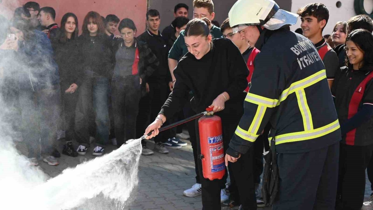 Bozüyük’te Anadolu Lisesi öğrencilerine yangın eğitimi