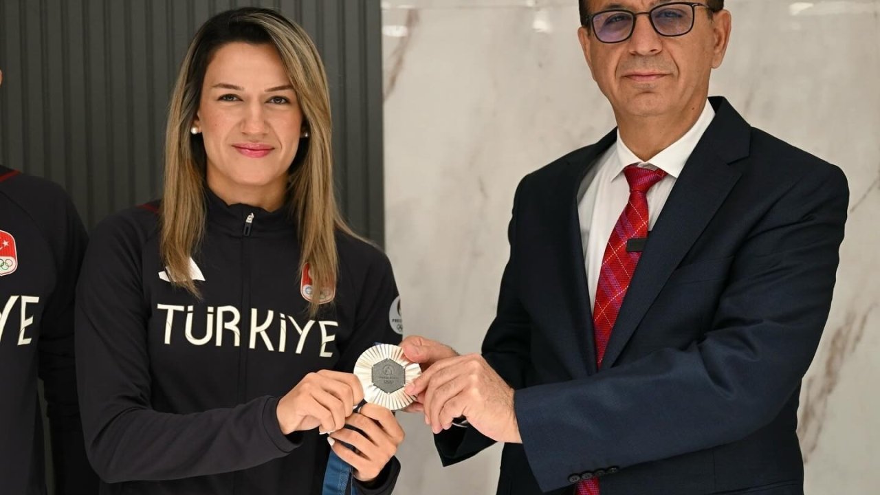 Geçit: "Hatice Akbaş örnek bir sporcudur"