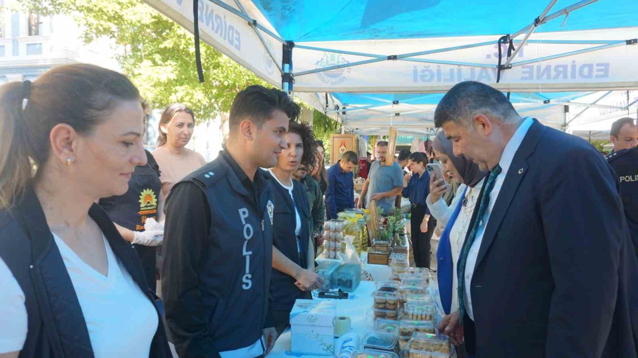 Polis Eşleri Derneği Edirne Şubesi’nden hayır panayırı