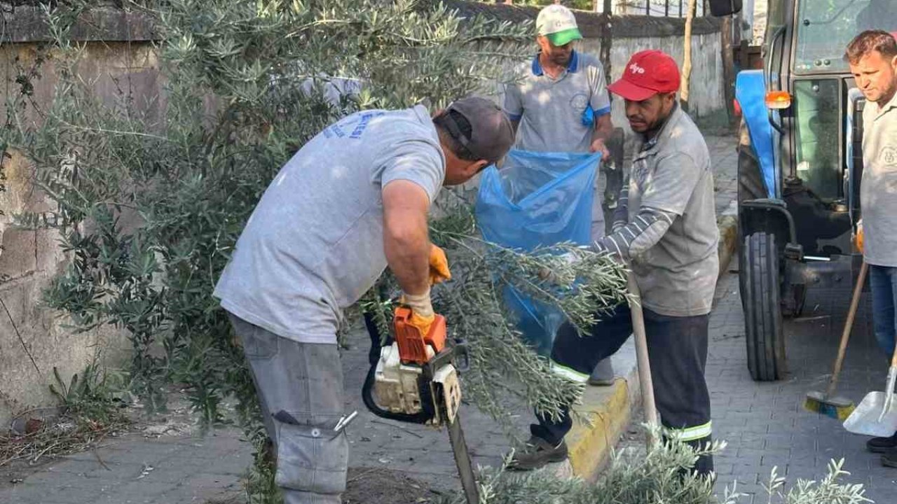 Çiçek gibi Nazilli için belediye ekipleri durmuyor