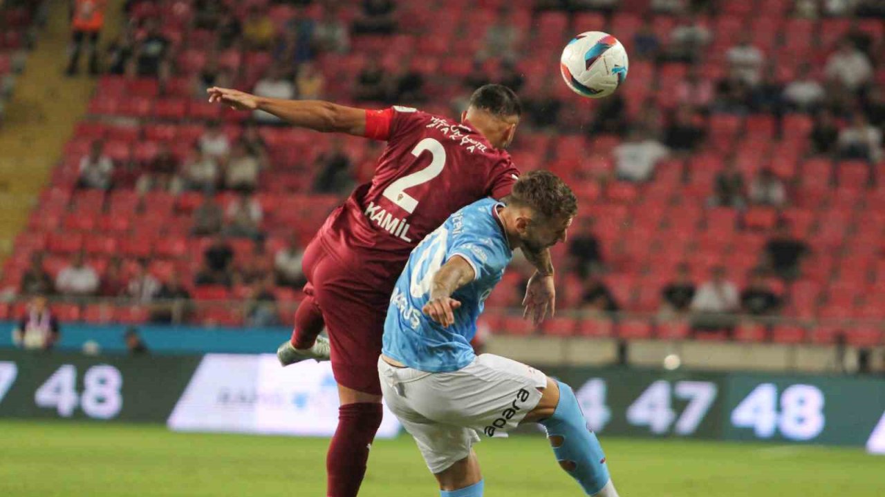 Trendyol Süper Lig: Hatayspor: 1 - Trabzonspor: 0 (Maç devam ediyor)