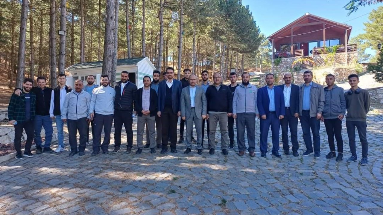 Elazığ’da sabah namazı sonrası doğa yürüyüşü düzenlendi