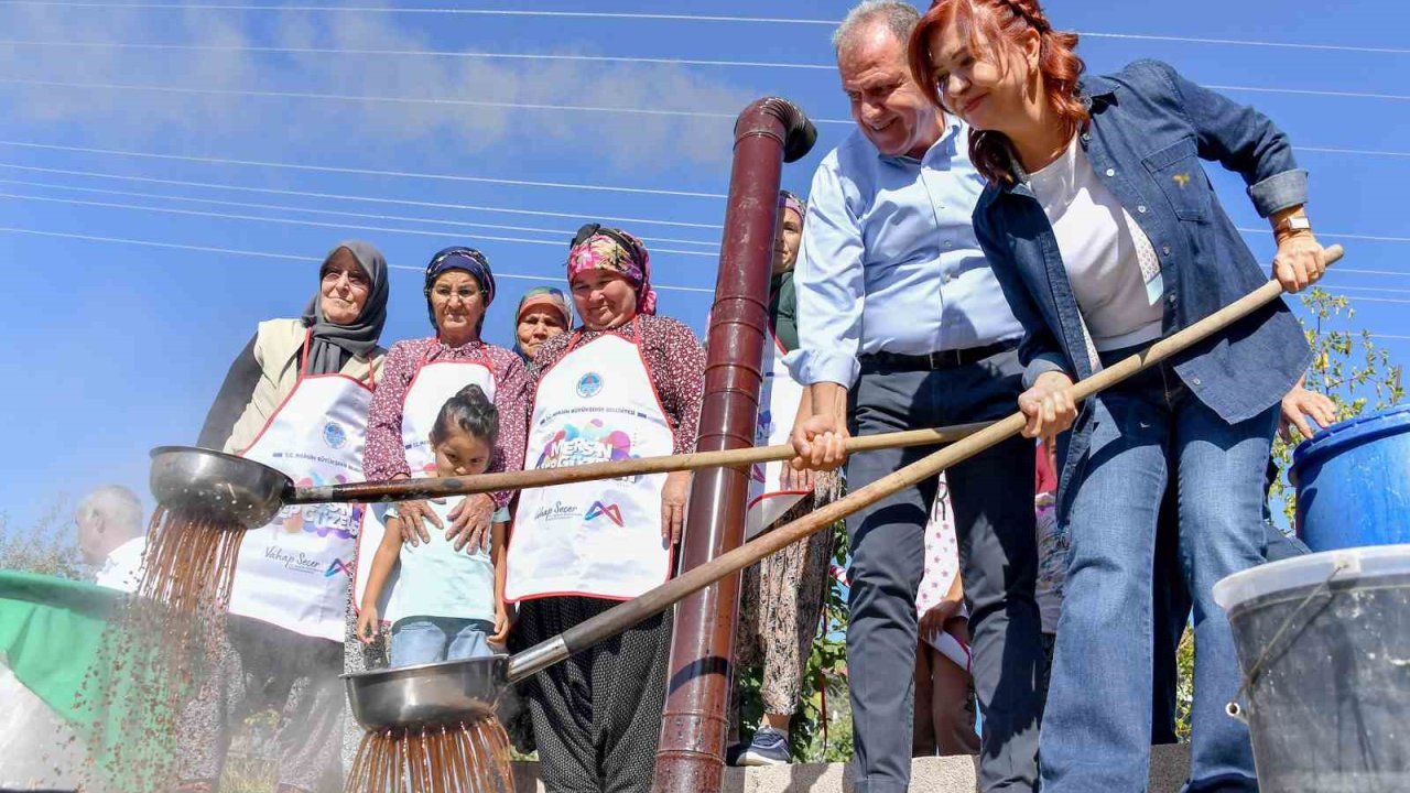 Başkan Seçer, Silifke’de ’Bağ Bozumu Şenliği’ne katıldı