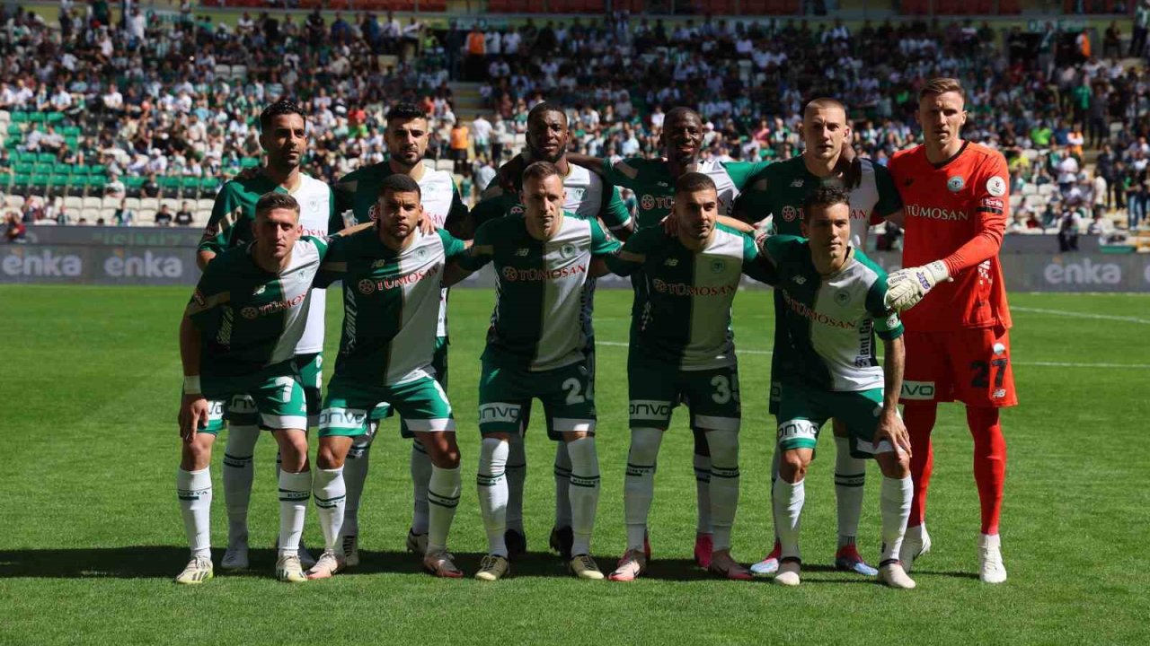 Konyaspor, evindeki ilk galibiyetini aldı