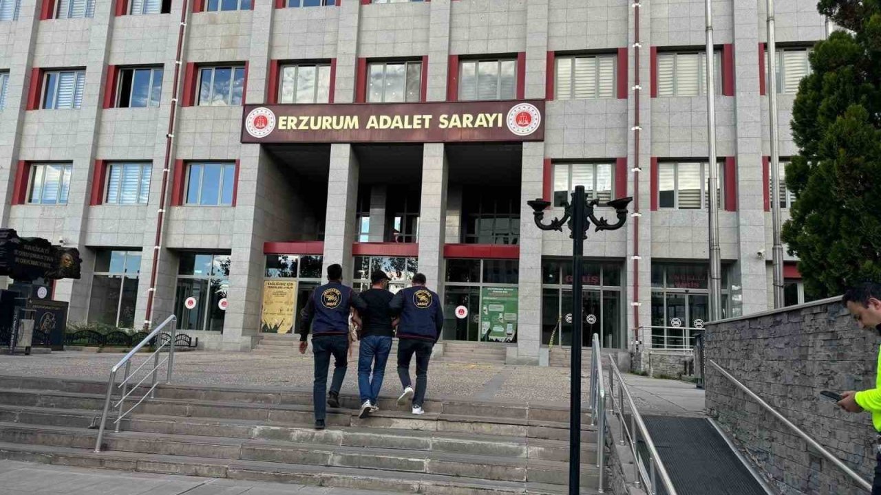 Jandarma Erzurum’da aranan 43 şahsı yakaladı