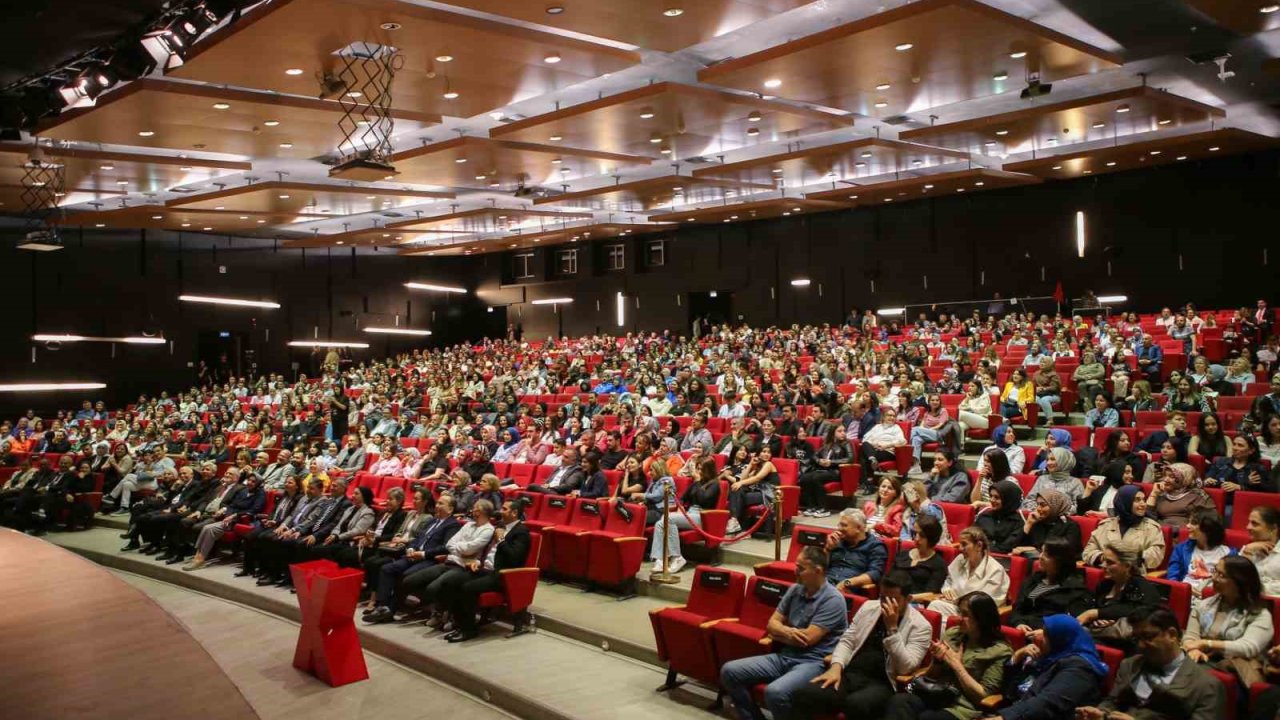 Eğitime farklı bir bakış açısı "TEDXErciyesKoleji etkinlikleri"