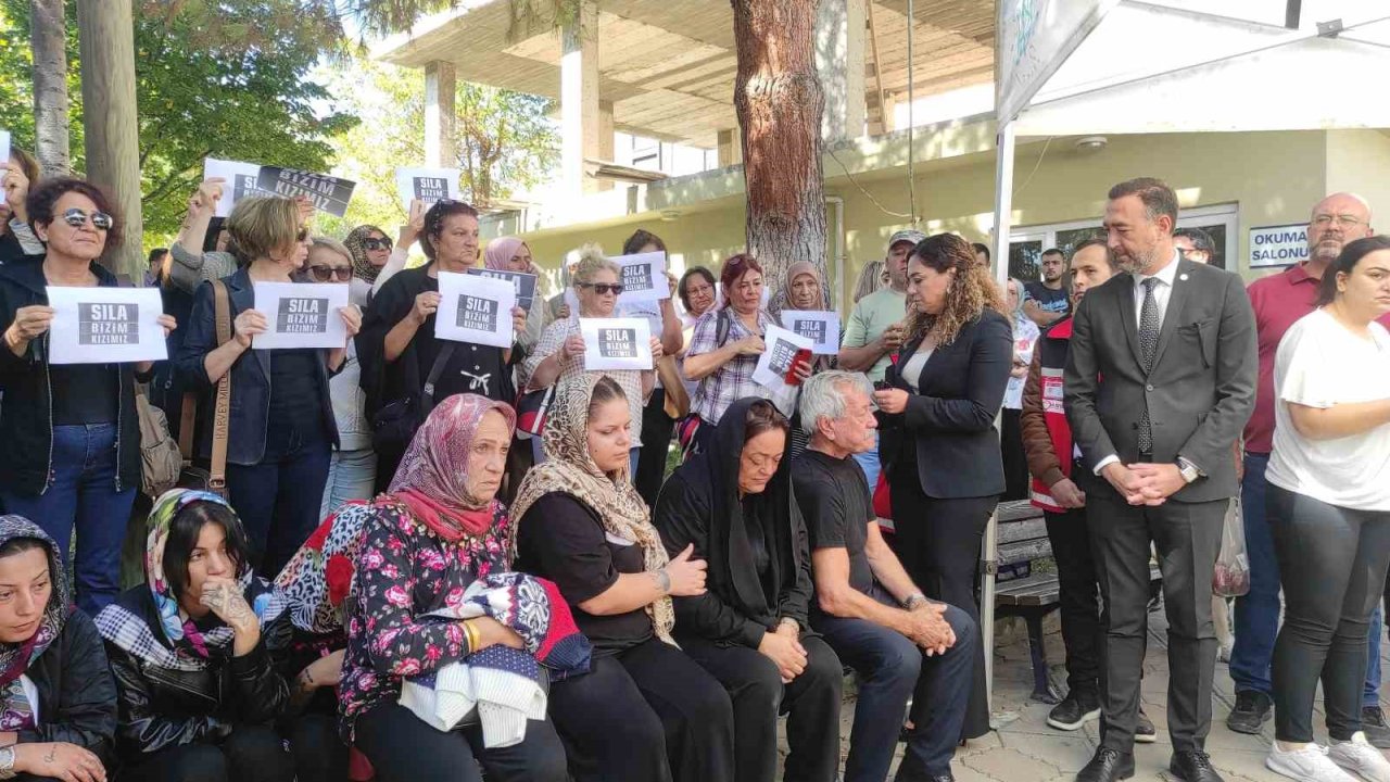 Cenazede ’Sıla bizim kızımız’ pankartları açıldı