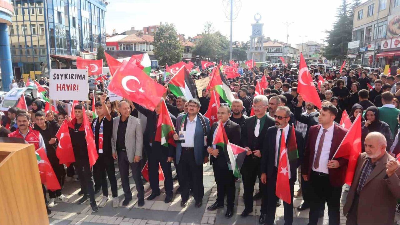 Şuhut’ta Gazze’ye destek için yürüdüler