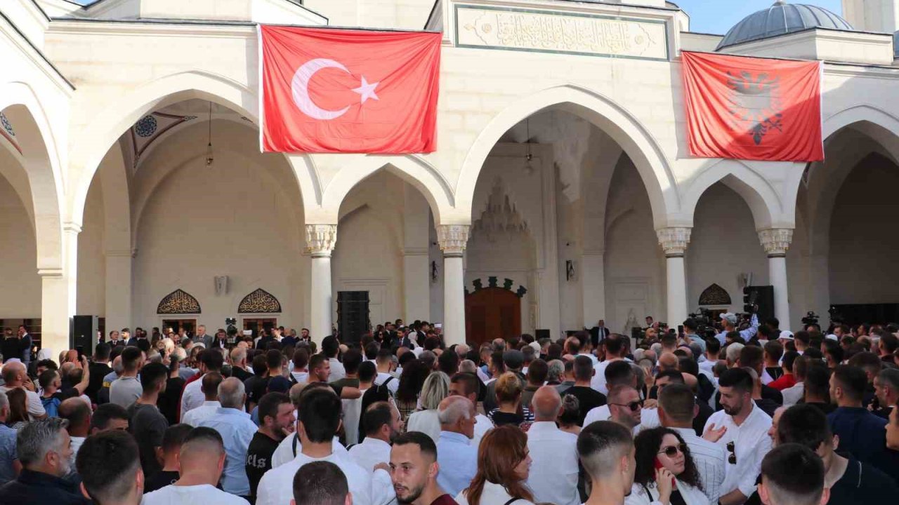 Cumhurbaşkanı Erdoğan ile Arnavutluk Başbakanı Rama, Namazgah Camii’ni ibadete açtı