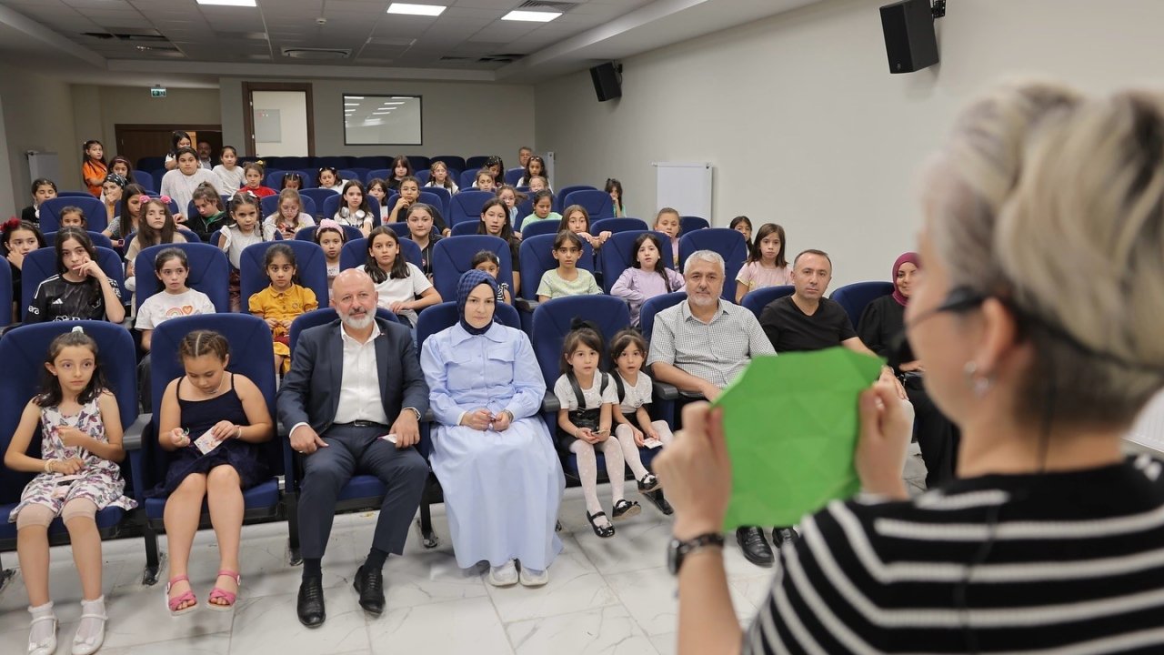 Başkan Çolakbayrakdar, “Çocuklarımızı, geleceğin güçlü Türkiye’sine hazırlıyoruz”