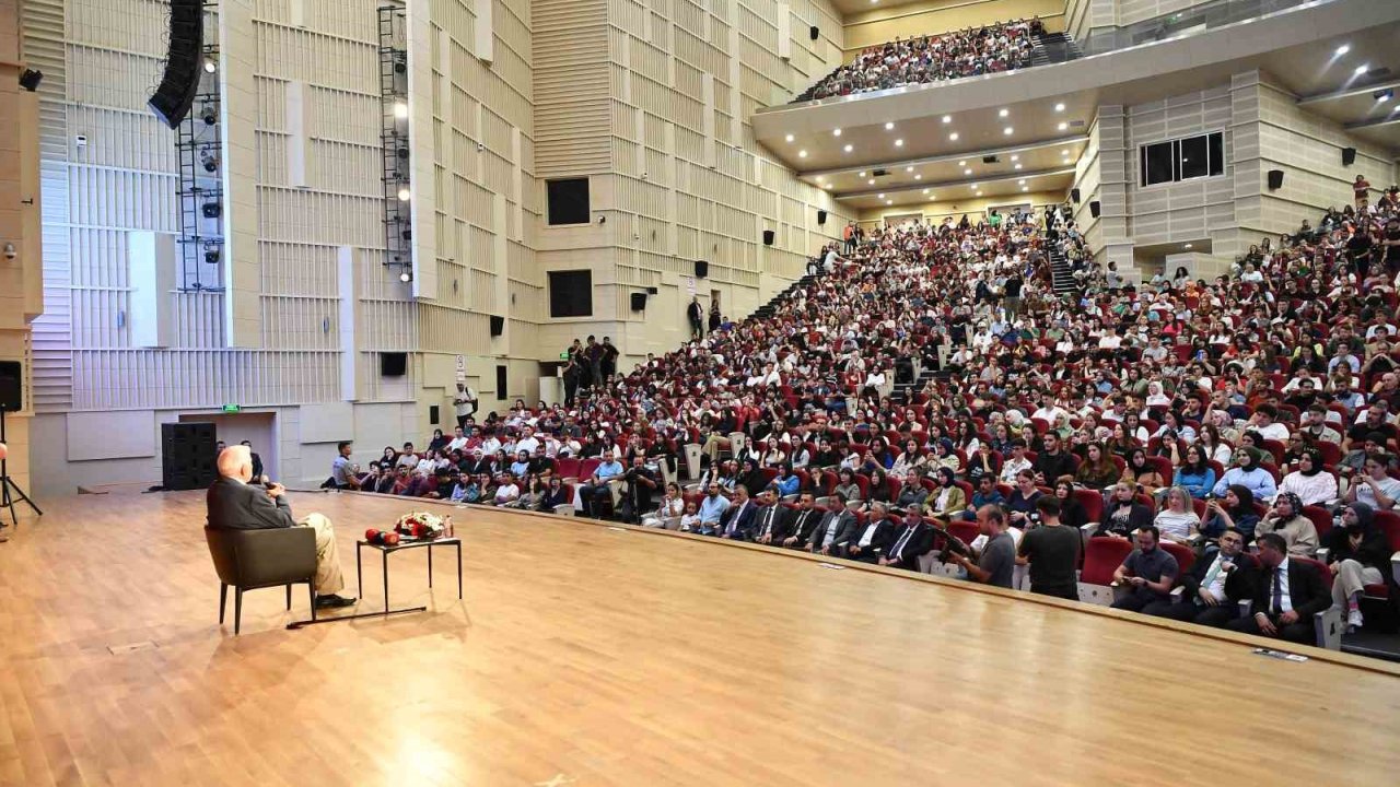 Prof. Dr. İlber Ortaylı’dan Kayseri’ye övgü