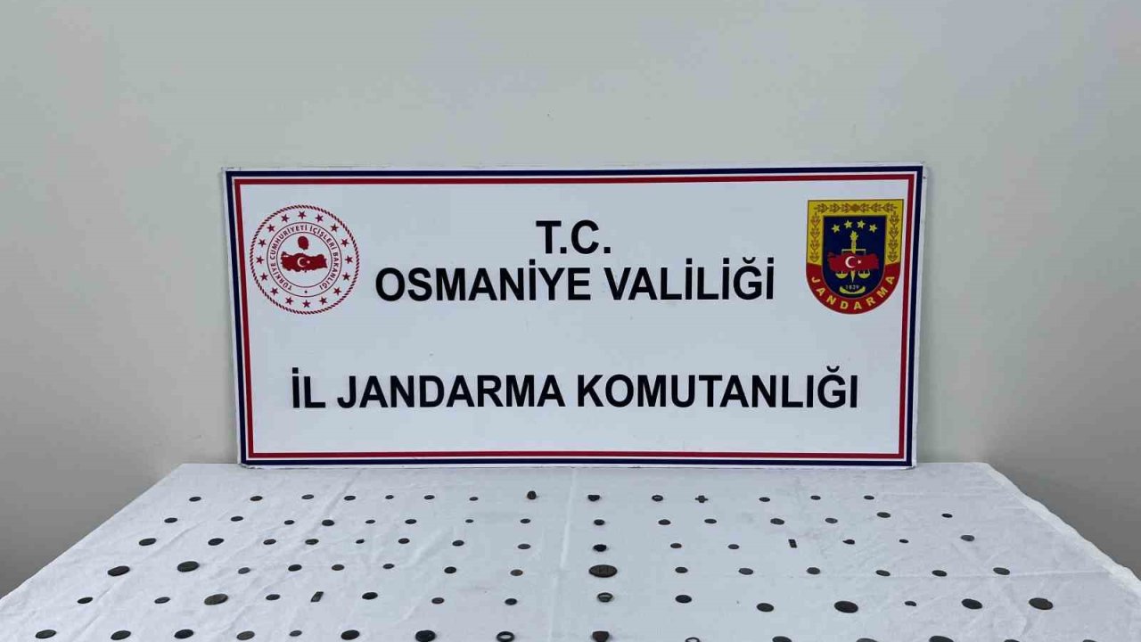 Osmaniye’de tarihi eser operasyonu: 89 adet sikke bulundu