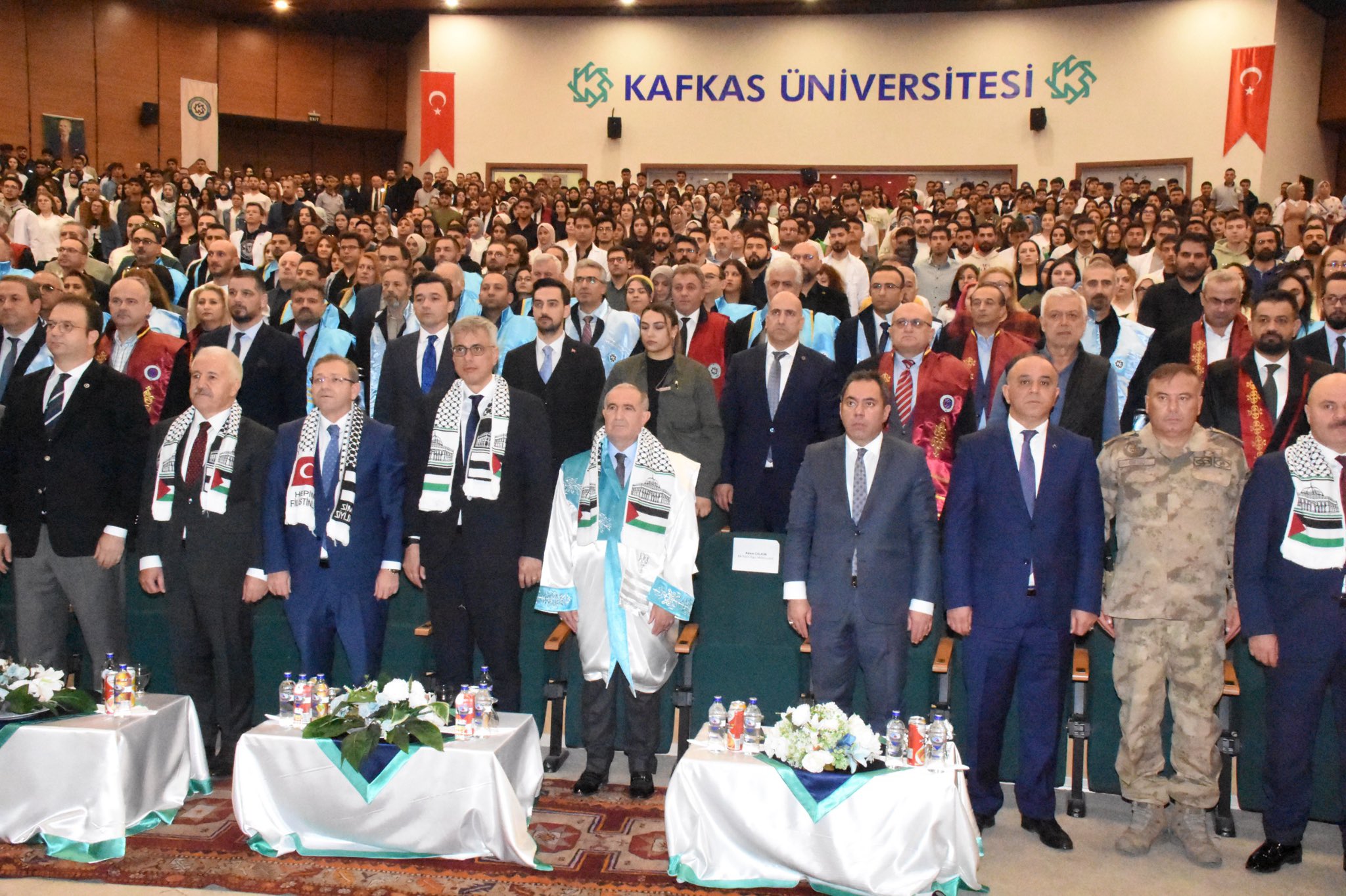 Kafkas Üniversitesinde yeni akademik yıl törenle açıldı