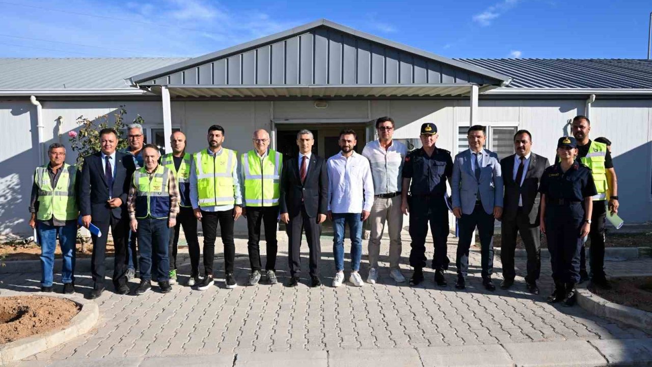 Vali Aktaş, YHT hattı güzergahında incelemelerde bulundu