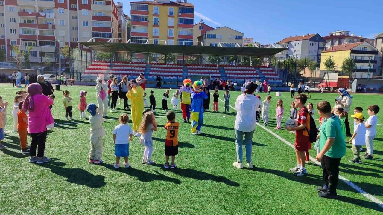 Türkeli MYO Oyun Şenliği’nde çocuklar hem eğlendi hem öğrendi