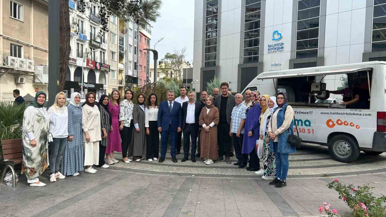 AK Parti Karesi İlçe Kadın Kolları’ndan Geleneksel Lokma Hayrı