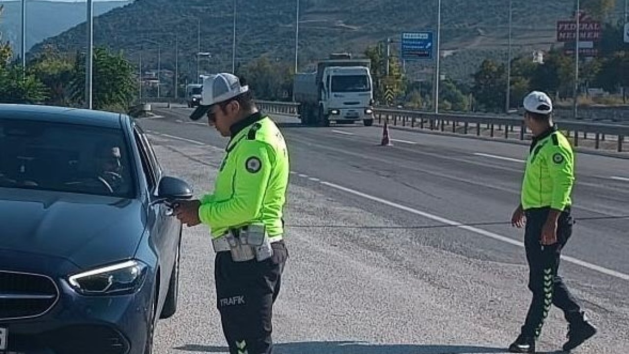 Trafik denetleme ekiplerinden ceza yağdı