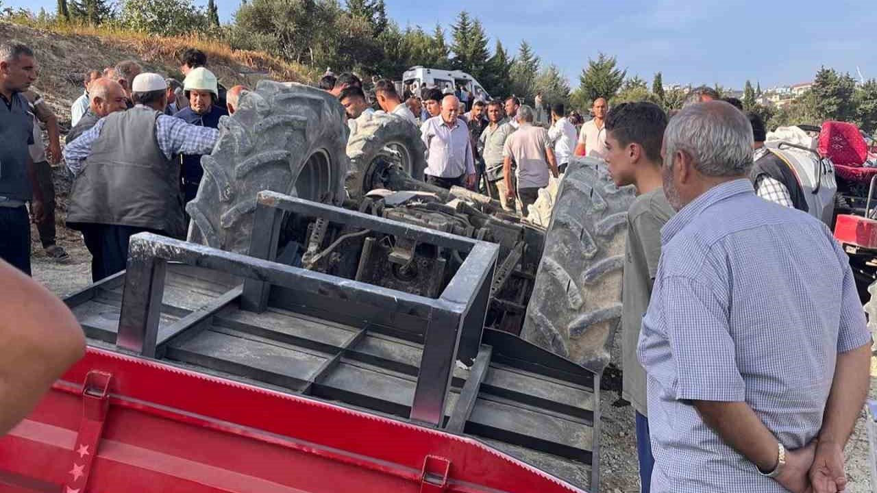 Hatay’da traktör devrildi: 4 yaralı