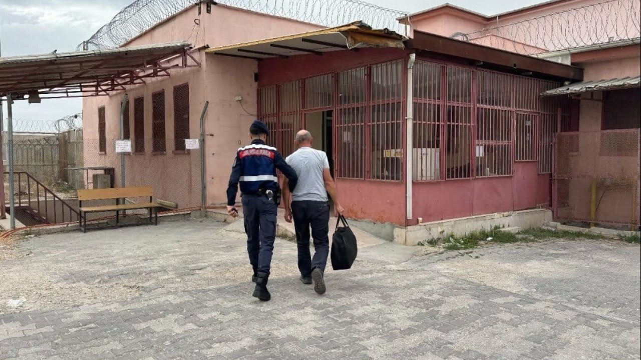 33 yıl 4 ay hapis cezası bulunan şahıs saklandığı metruk binada jandarma ekiplerince yakalandı