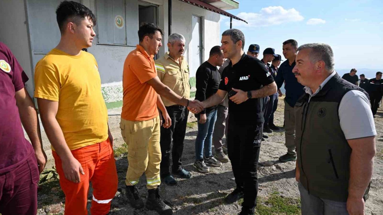 Vali Aktaş, Baklan yangın gözetleme kulesinde incelemelerde bulundu