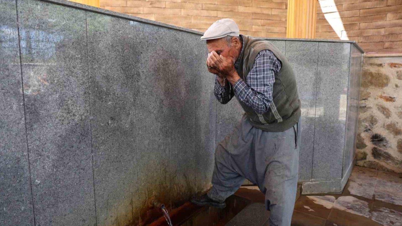 Ekinözü’ndeki acı su şifa dağıtıyor