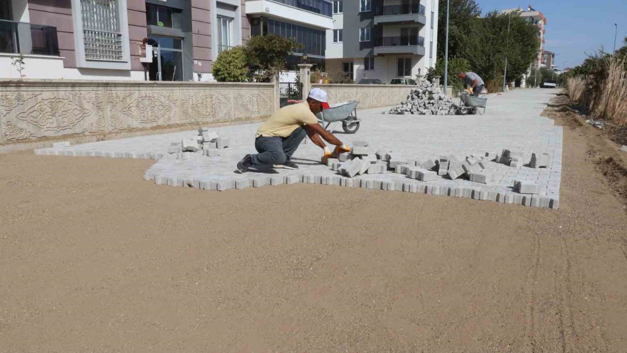 Nazilli’de yol çalışmaları sürüyor