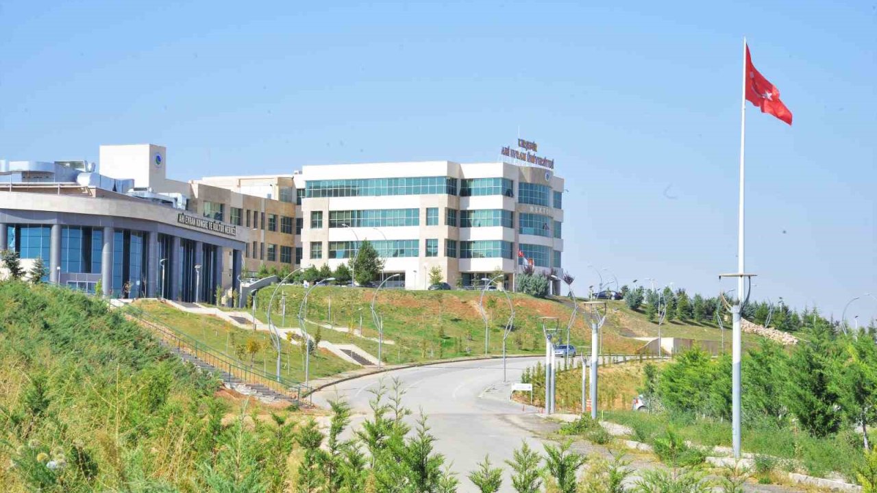 Kırşehir Ahi Evran Üniversitesi Mezunları En Kısa Sürede İş Buluyor