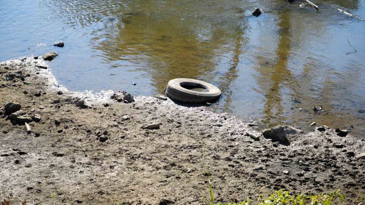 Tunca Nehri’nde kuraklık: Çöplüğe döndü