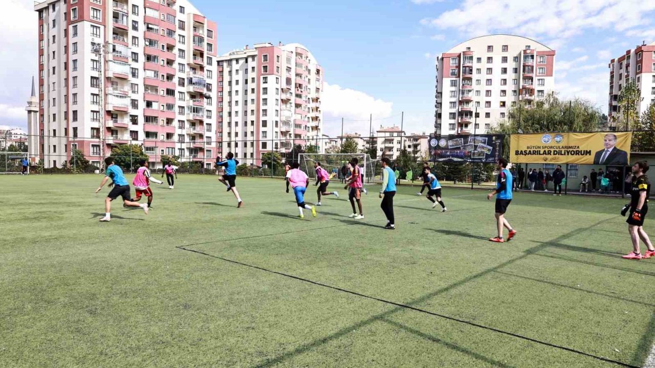 Talas’ın Cumhuriyet Kupası’nda heyecan başladı