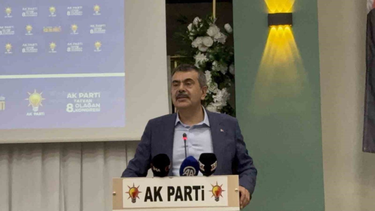 Milli Eğitim Bakanı Tekin, Tatvan’da konuştu: "Türkiye artık demokratik olgunluk düzeyi, çağdaş demokrasiler düzeyine gelmiş bir ülke"