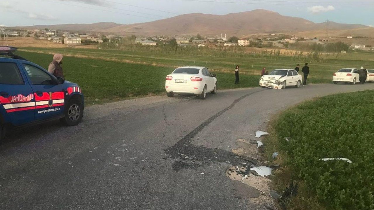 Van’da otomobil ağaca çarptı: 1 yaralı