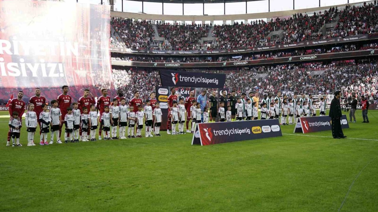 Trendyol Süper Lig: Beşiktaş: 0 - Konyaspor: 0 (Maç devam ediyor)