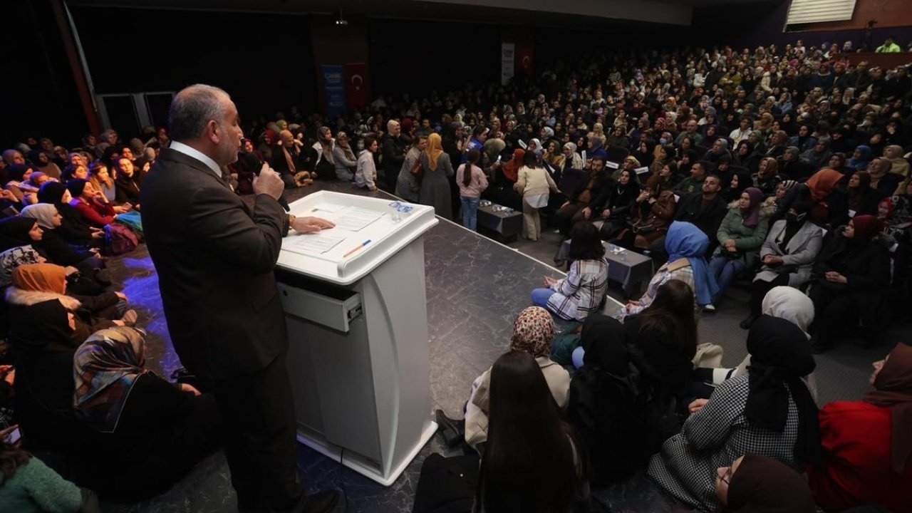 Canik’te “Kudüs Bize Ne Söyler” konferansı