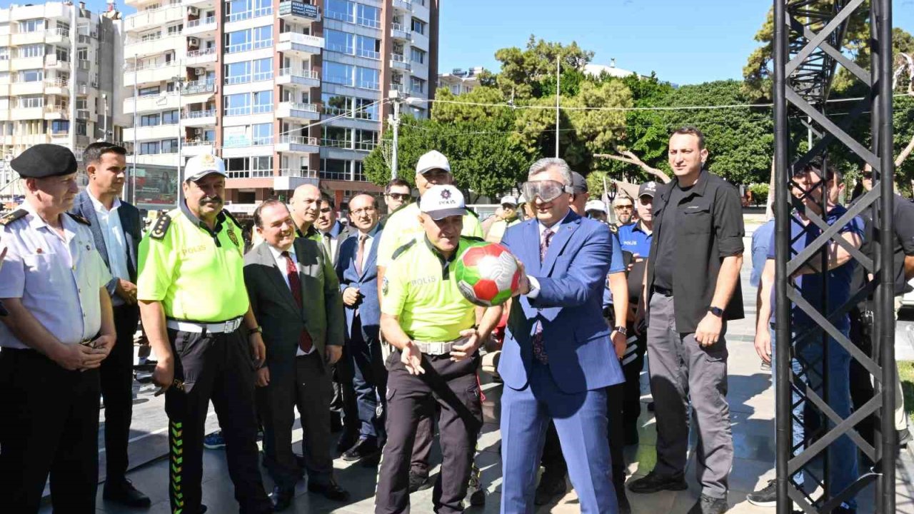 Vali Şahin: “Kazaların çok büyük bölümü sürücü hatalarından kaynaklanıyor”