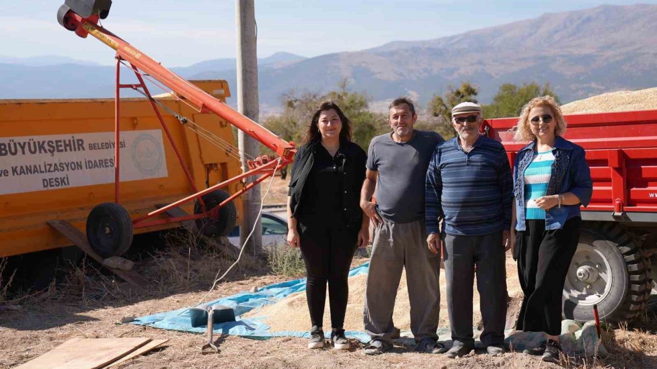 Denizli Büyükşehir çiftçiden 45 ton arpa alacak