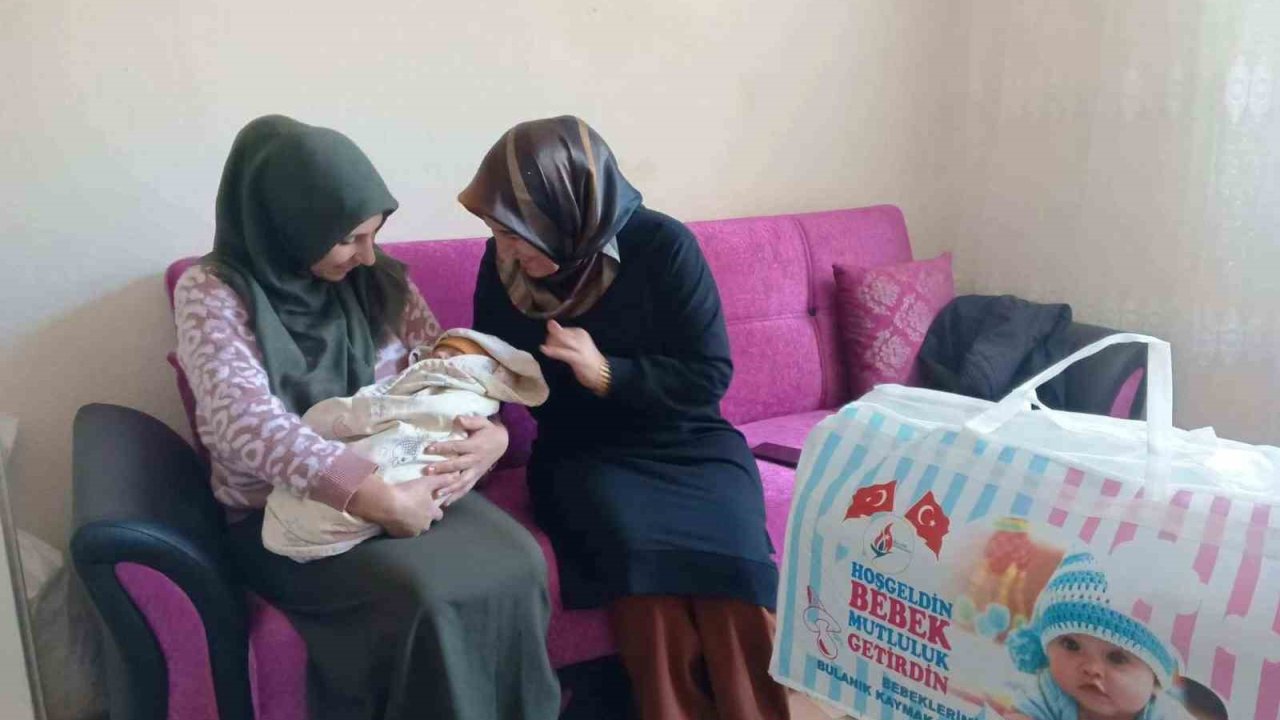 Bulanık’ta ‘Hoşgeldin Bebek’ projesi hayata geçirildi