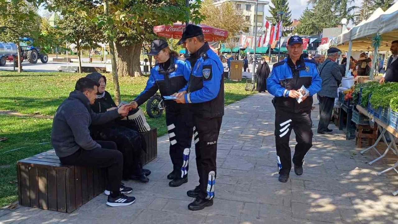 Polis kent merkezinde tek tek uyardı