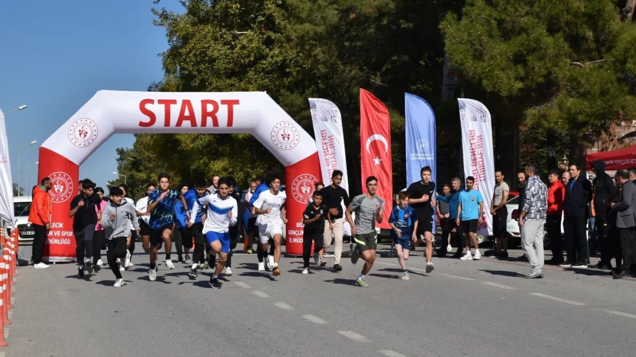 Söğütte 2’inci Cumhuriyet Koşusu gerçekleştirildi