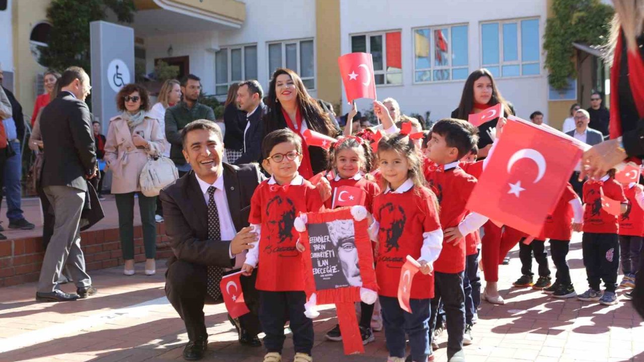 Gaziantep Kolej Vakfı’nı Cumhuriyet coşkusu sardı